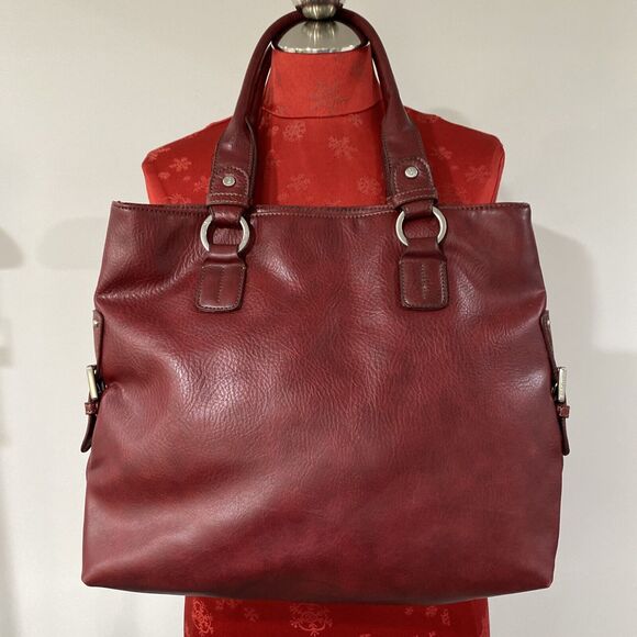 Liz Claiborne Burgundy Red Shoulder Bag Purse Multiple Pockets Double Handles - Picture 2 of 10